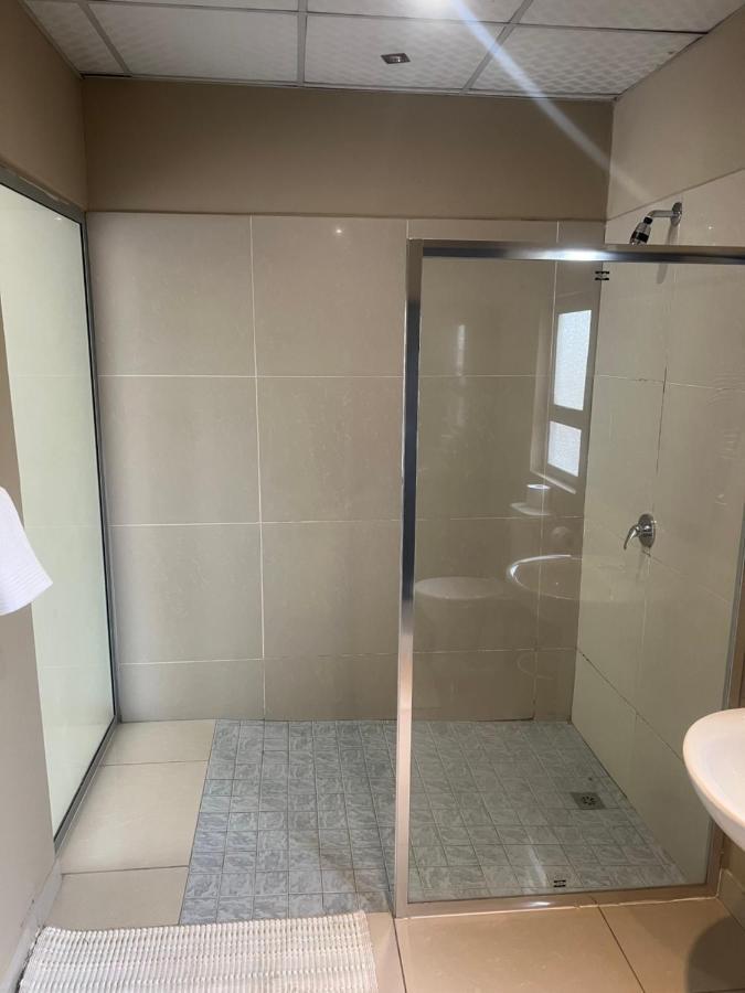 Ondangwa Rest Camp Panzió Kültér fotó